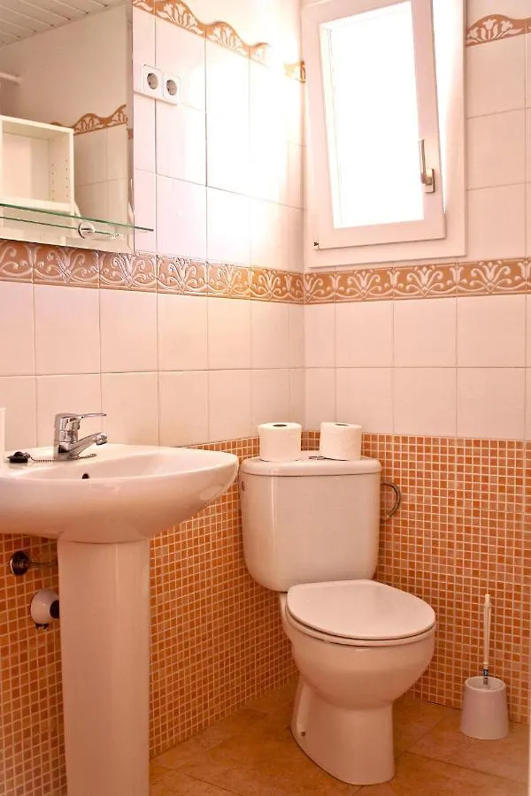 Fonda Las Palmeras Font de sa Cala Guest house