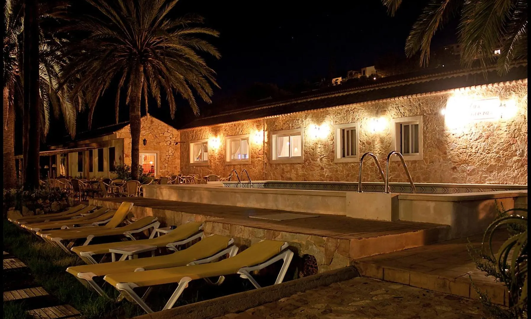 ** Guest house Fonda Las Palmeras Font de sa Cala Spain